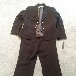 Tahari Black Suit Size 14